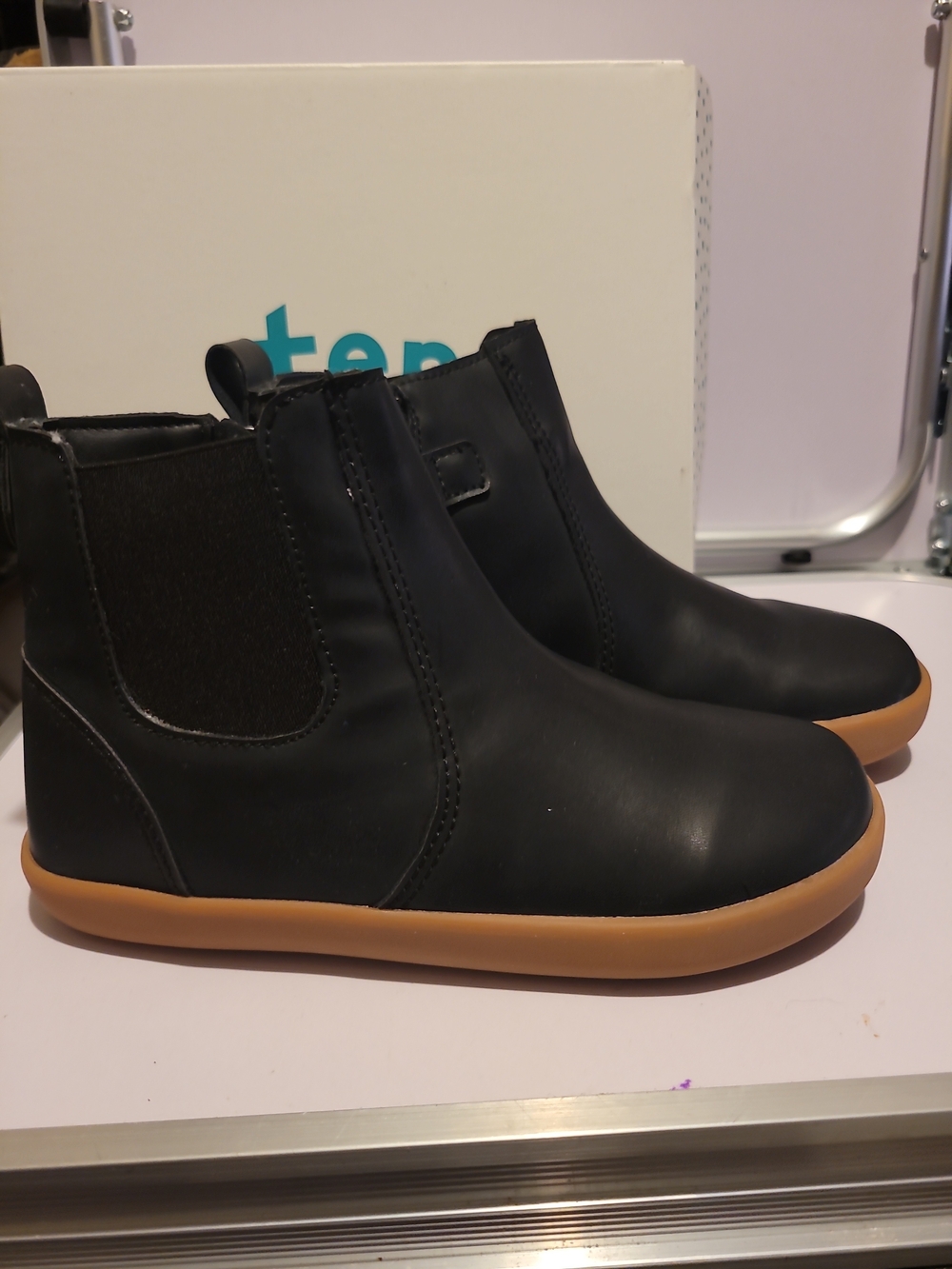 Ten Little Toddler Girls Black Chelsea Boots Sz 13.5